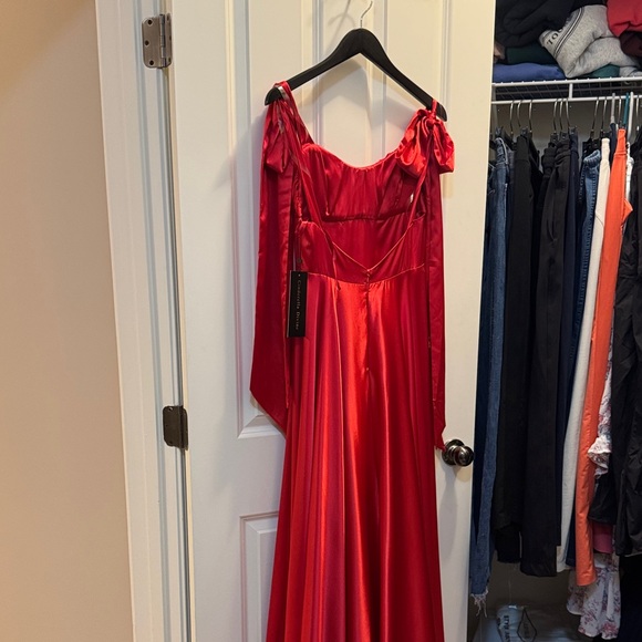 CINDERELLA DIVINE 7490 Sleeveless A-Line Satin Evening Dress Red Size 10 Prom - Picture 8 of 11